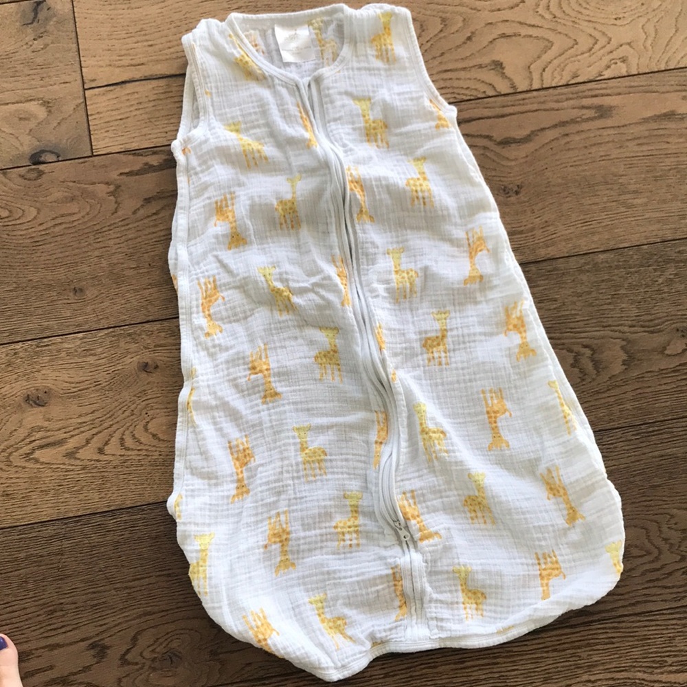 Aden giraffe muslin sleep sack